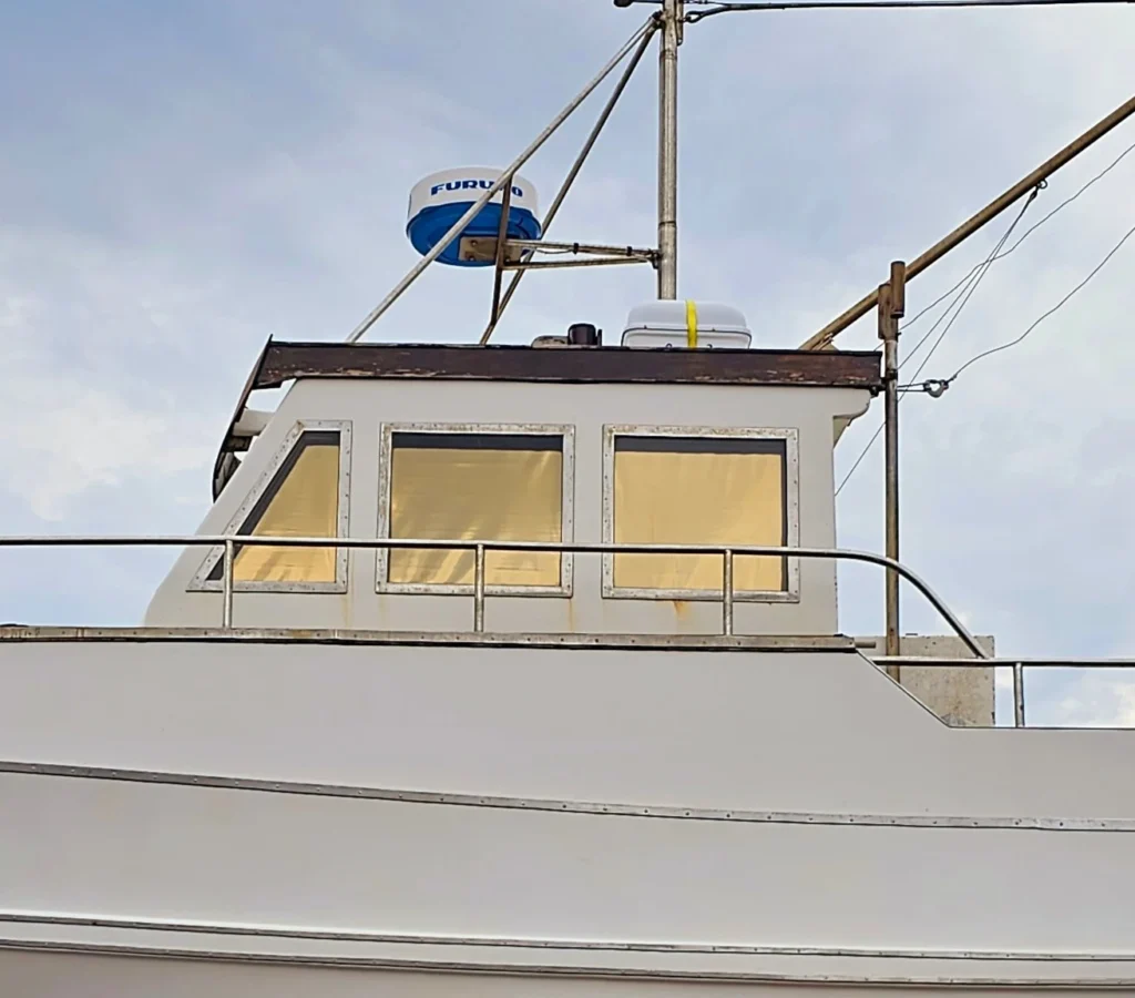 Cabinscreen – Solfilmsrullgardin för båt och fartyg